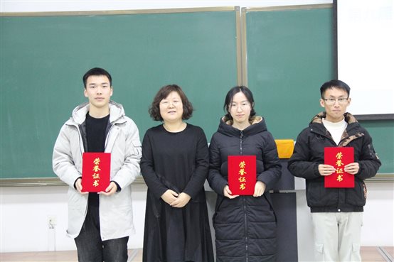 C:UsersjhliuDesktop0 第九届实验技能大赛新闻稿大赛照片二等（有机）.JPG