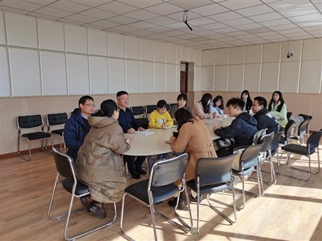 C:UsersjhliuDesktop1 教育实习新闻稿民大附中.jpg