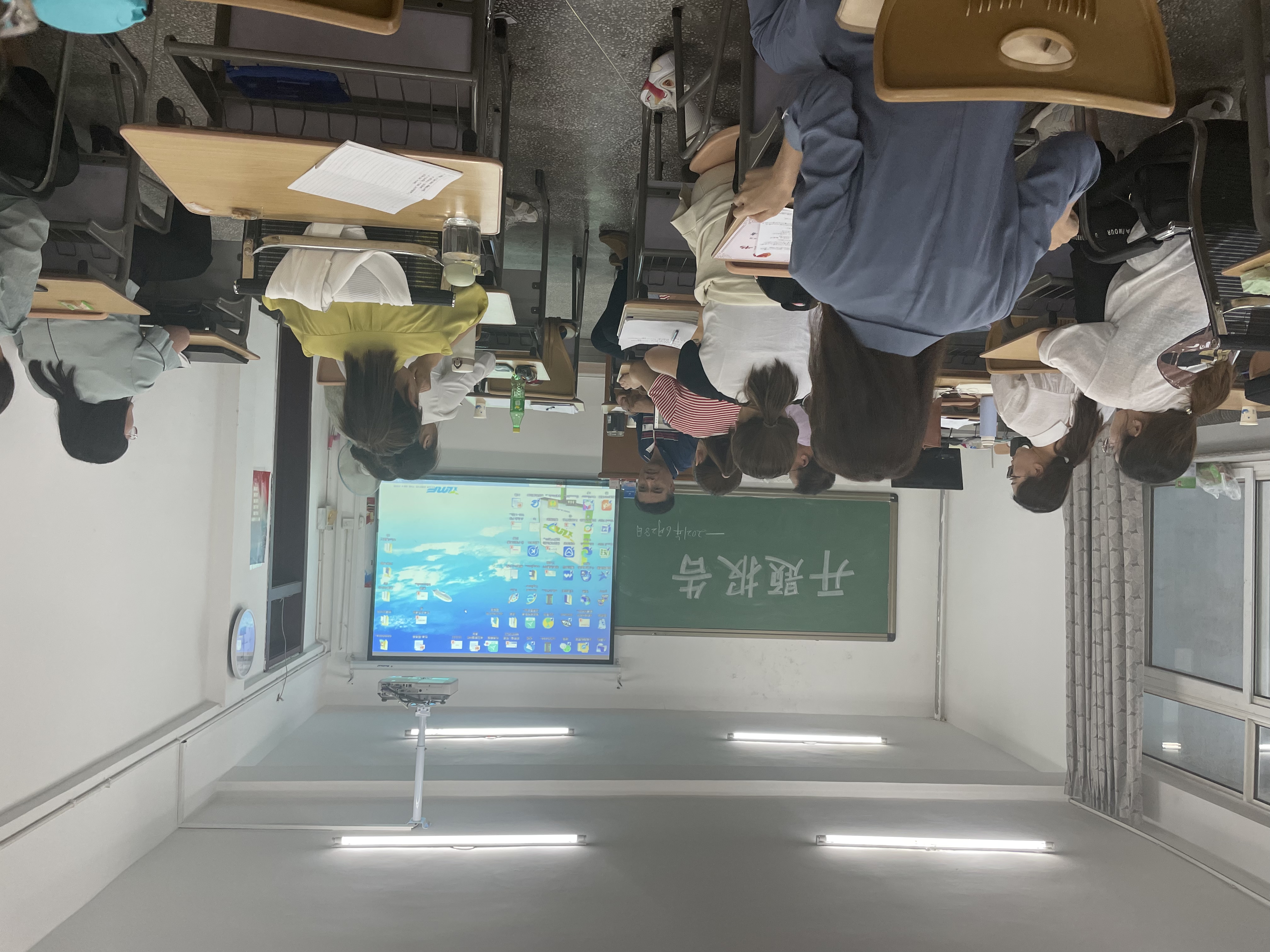 化学与材料学院举行2020级学科教学（化学）硕士研究生开题报告