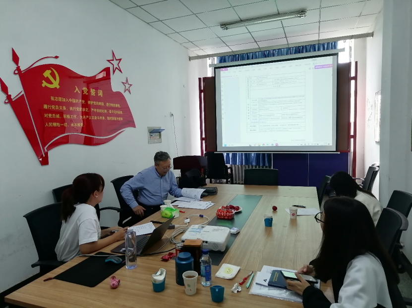 北京理工大学胡长文教授做客“学术大家进校园”系列讲座并指导撰写国自然申请书