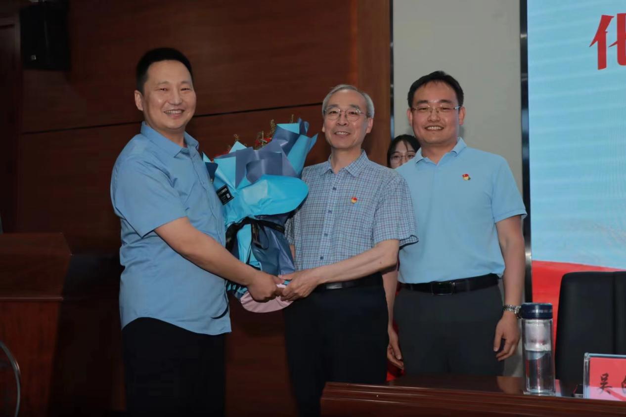 aadaa0bf9b376ddf2b1259bb769f62a