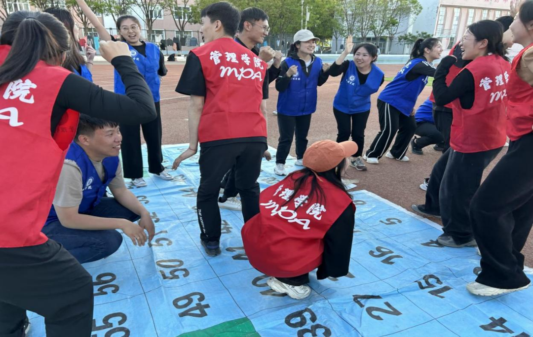 15e58fff582b972aa69fea5cb9182b66.png 15e58fff582b972aa69fea5cb9182b66.png